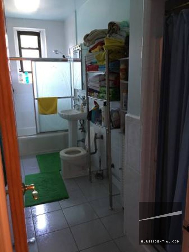 Building Photo - 6433 99th St