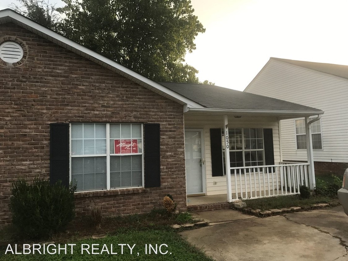 Primary Photo - 2 br, 2 bath House - 1050 CHERRY MEADOWS LANE