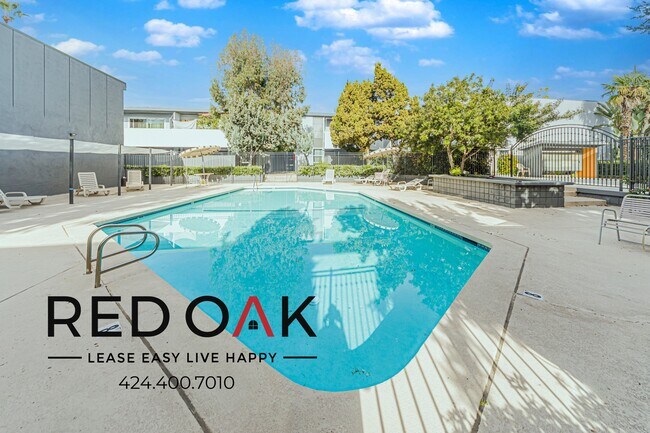 Building Photo - 4433 Colbath Ave