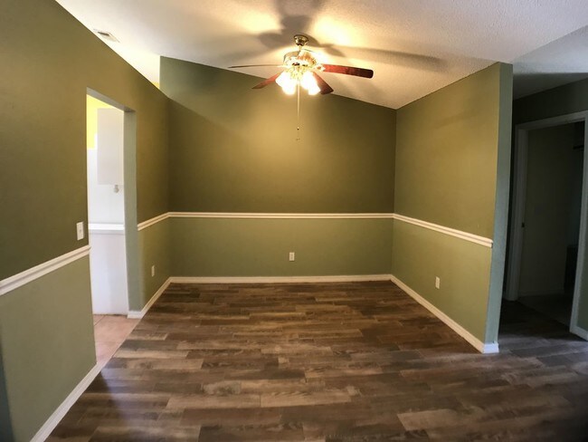 Building Photo - 4809 Kitty Hawk Cir