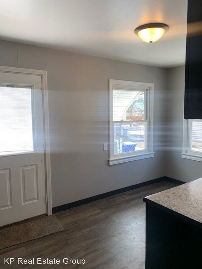 Foto del edificio - 4 br, 1.5 bath House - 975 E. Dunedin Rd.