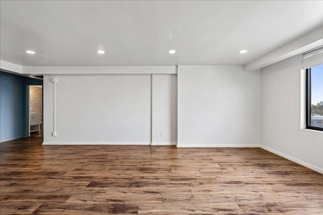 Photo - Large 1BR/1BA with Natural Light & Modern Finishes in Cleveland Park House