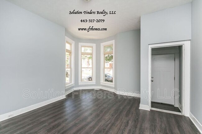 Foto del edificio - 2740 Parkwood Ave