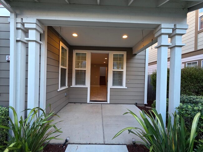 Foto del edificio - 5009 Telegraph Blvd