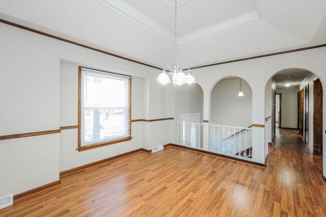 Building Photo - 204 N Woodson Dr