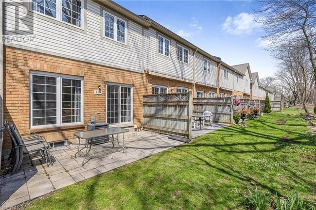 Building Photo - 100 Beddoe Dr
