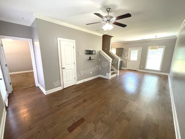 Foto del edificio - 4BR/4.5BA For Rent