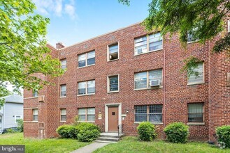 Building Photo - 206 Trenton Pl SE