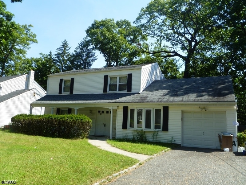 18 Redwood Rd, Livingston, NJ 07039 House Rental in Livingston, NJ