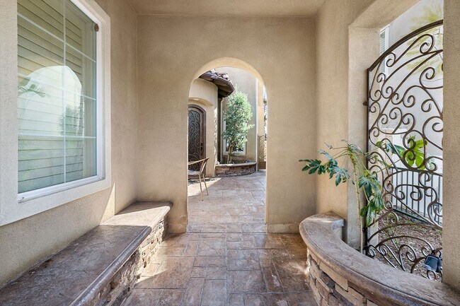 Foto del edificio - 1728 Bluesage Ct