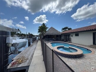 Building Photo - 2075 Ixora Rd