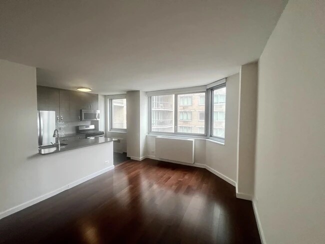 Foto del edificio - 629 2nd Ave