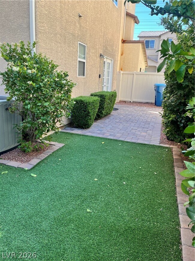 Foto del edificio - 10261 Ladybug Bend St