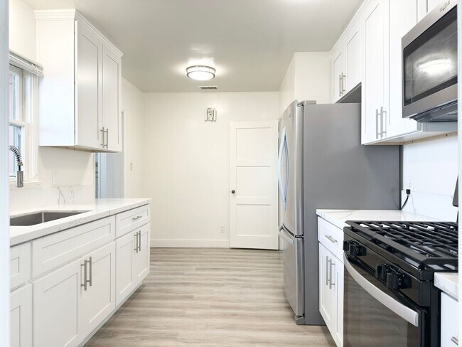 Foto del edificio - Coastal Charm Full of Upgrades!