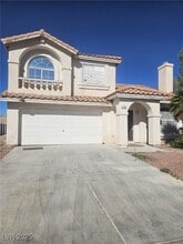 Building Photo - 1774 Silver Knoll Ave