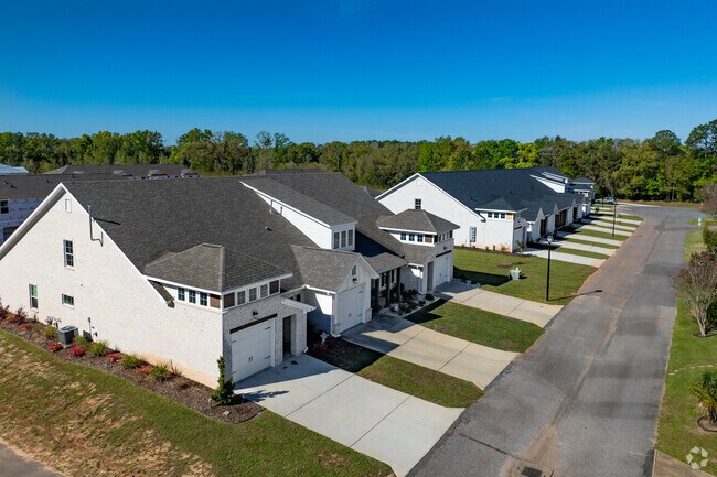Vista a la calle - Cottages at Wyld Palms