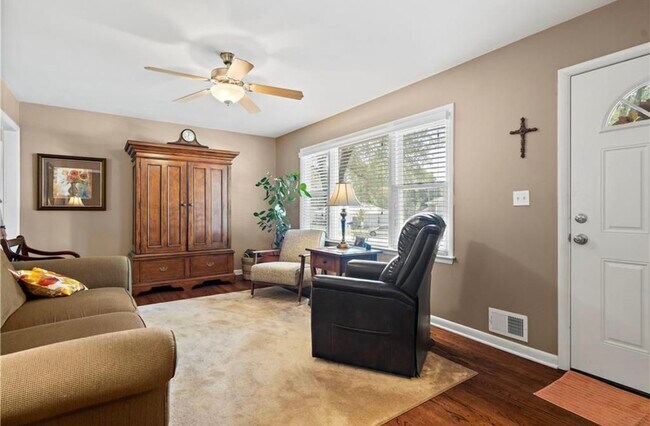 Foto del edificio - 8541 Riggs St