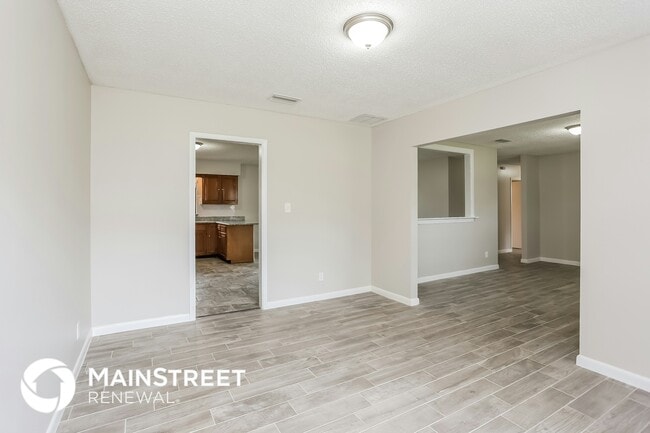 Foto del edificio - 6775 Rivercrest Dr