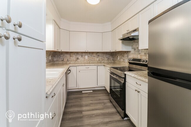 Building Photo - 410 Scarlet Oaks Drive, Etowah, NC, 28729