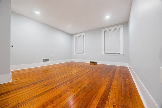 Building Photo - 49 Essex St