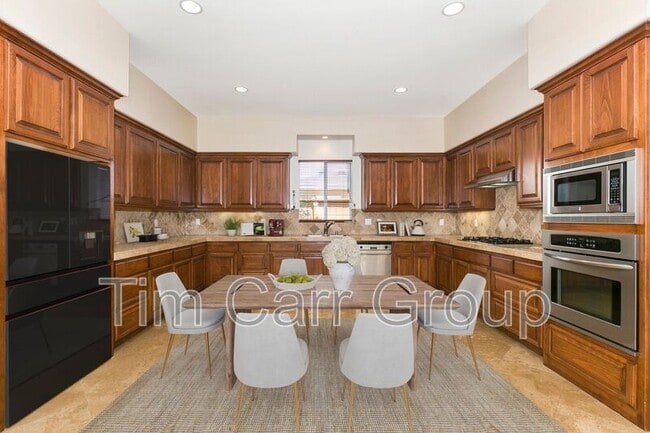 Building Photo - 225 Cabrillo St