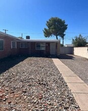 Building Photo - 4634 E Montecito St