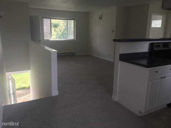 2 Br 1 Bath Apartment 754 S Rose Street Condo For Rent In Building Photo 2 Br 1 Bath Apartment 754 S Rose Street