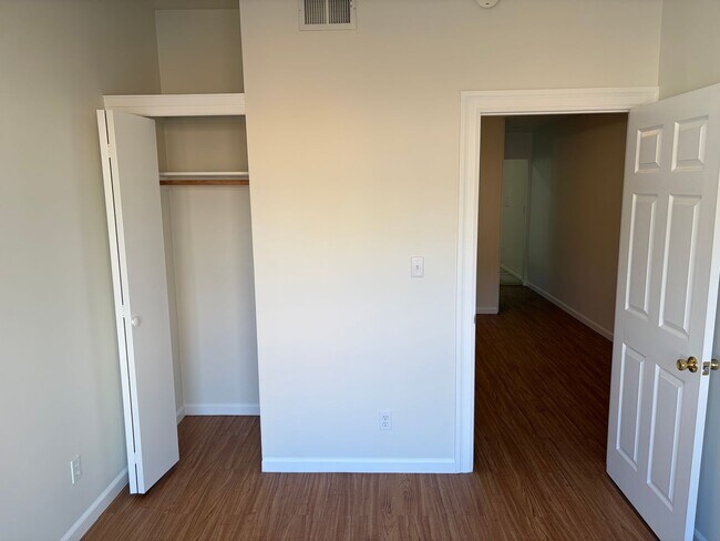 Foto del edificio - Charming One Bedroom in Hayes Valley **Washer/Dryer**Open Sat/Sun 3-4**
