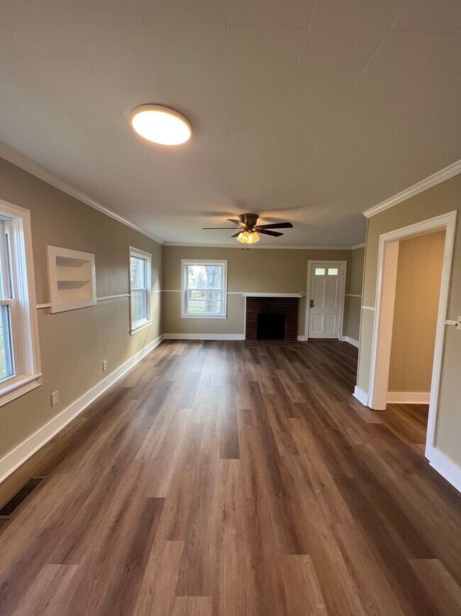 Building Photo - Cozy, Recently Remodeled Home in Union City!