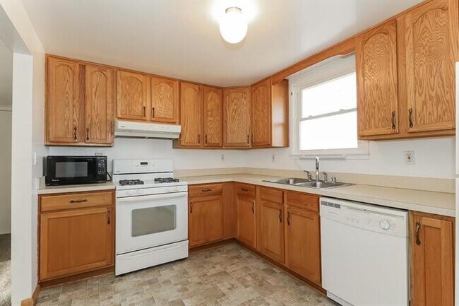 Building Photo - 17135 Fairway View Lane, Upper Marlboro, M...