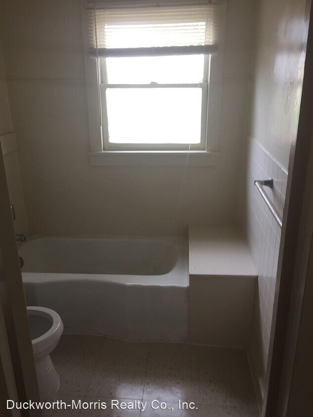 Building Photo - 3 br, 1 bath House - 2728 Short 16th Street
