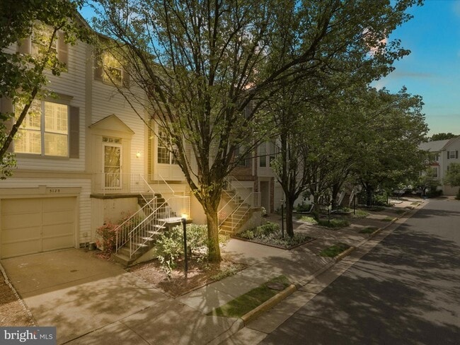 Building Photo - 5129 Beauregard St