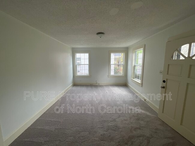 Building Photo - 524 Hickory Ave