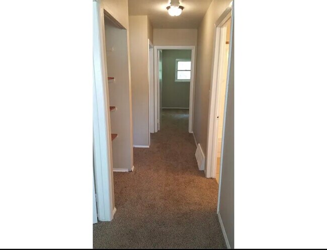 Upstairs Hall - 1118 Lincoln Avenue