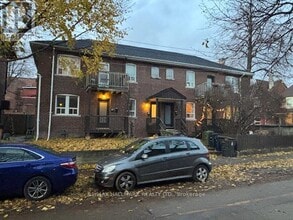 Building Photo - 8 Page St