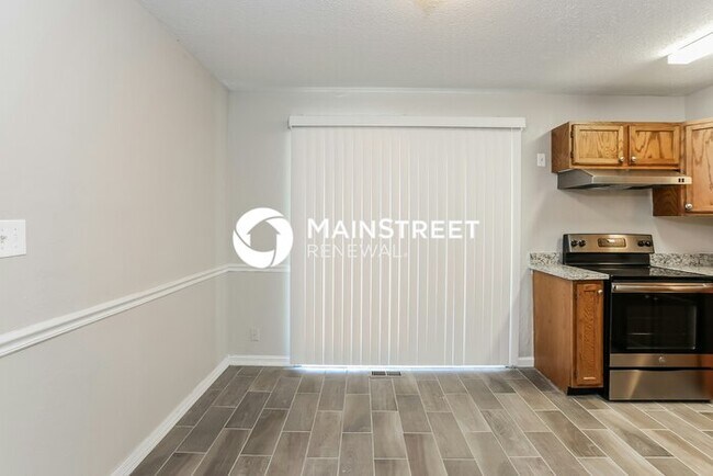 Foto del edificio - 2 Bedroom Pet-Friendly Home in Kansas City, MO with Main Street Renewal