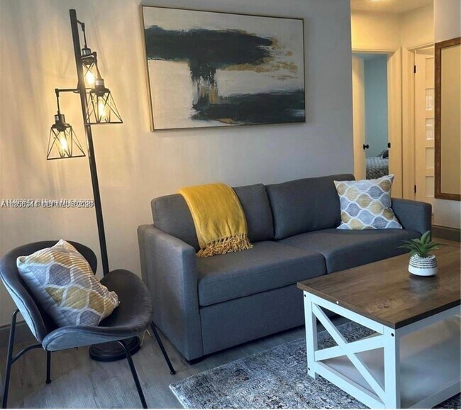 Foto del edificio - 2500 NE 181st St