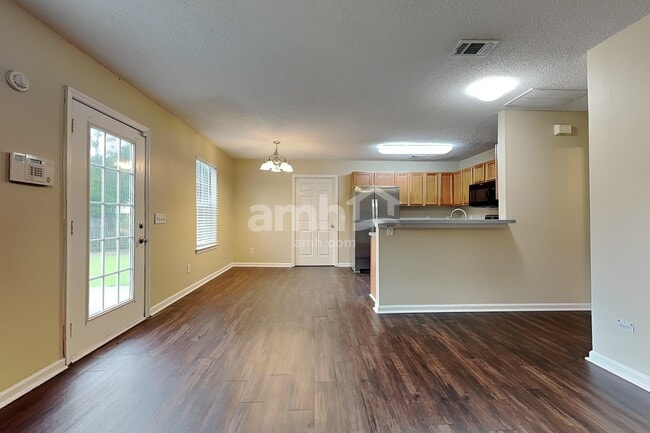 Foto del edificio - 14 Willow Lakes Dr