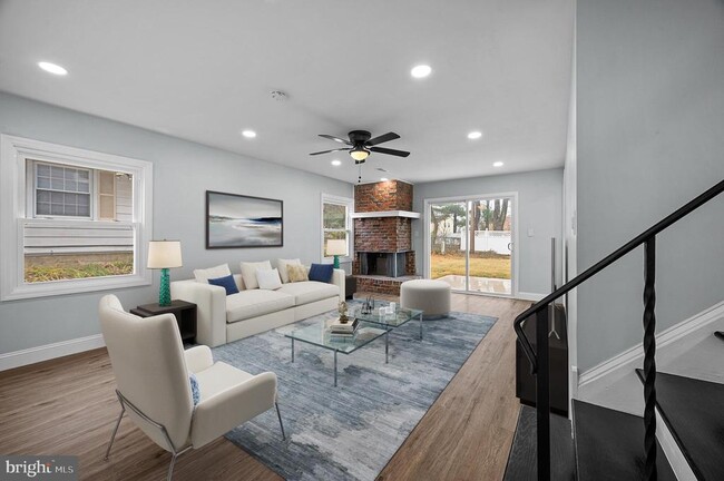 Foto del edificio - 16 Barrington Ln