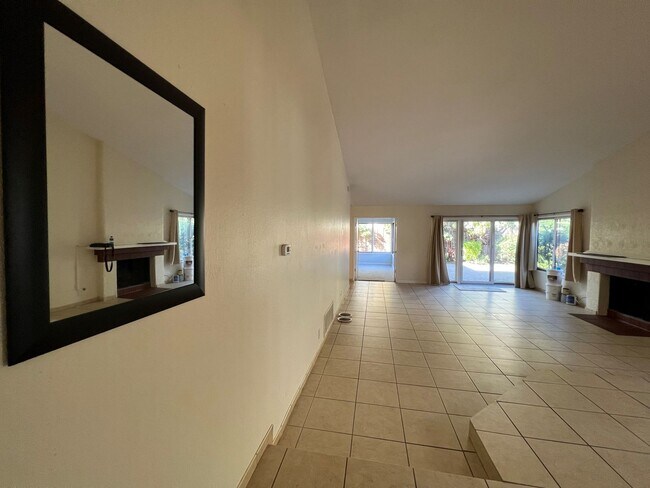 Foto del edificio - Redwood Shores Single Family Home