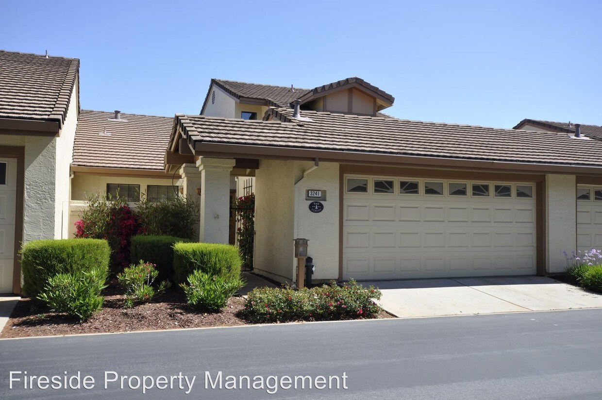 Foto principal - 3241 Lake Lesina Dr