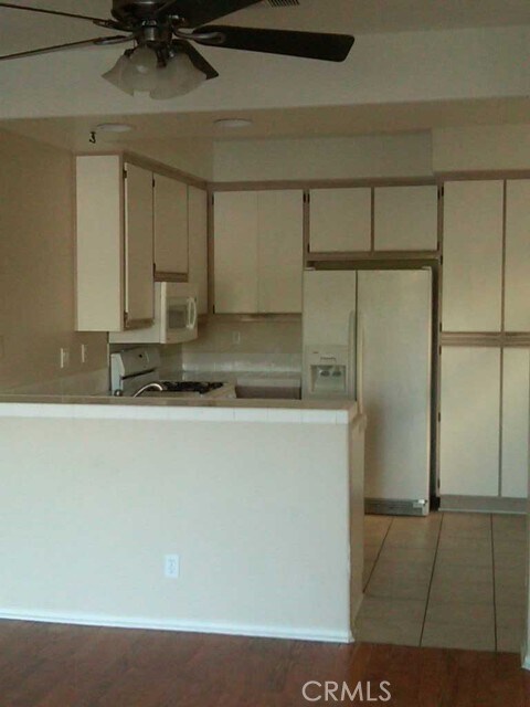 Building Photo - 28456 Yosemite Dr
