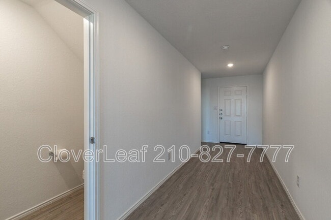 Foto del edificio - 5444 Calton Bnd