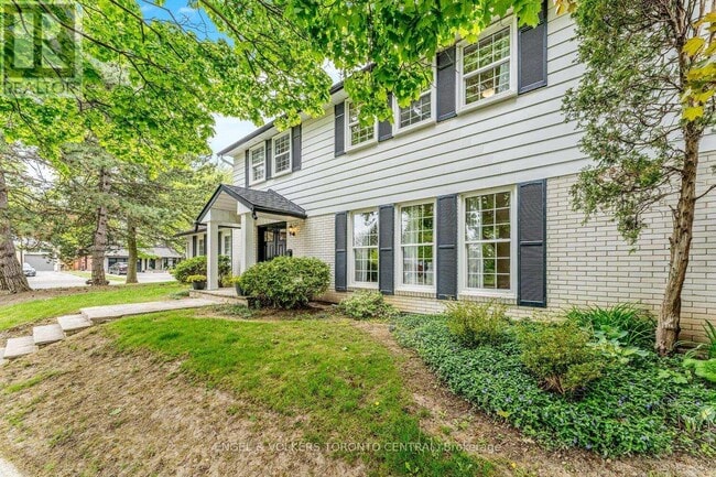 Building Photo - 33 Avonwick Gate