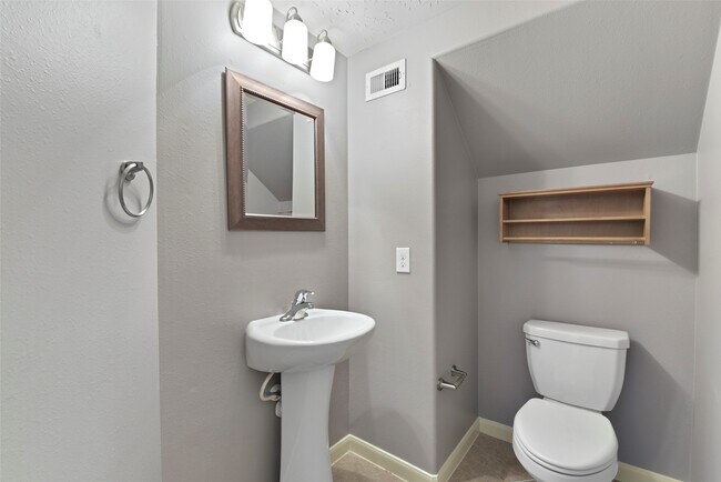 Building Photo - 1812 Don Alejandro