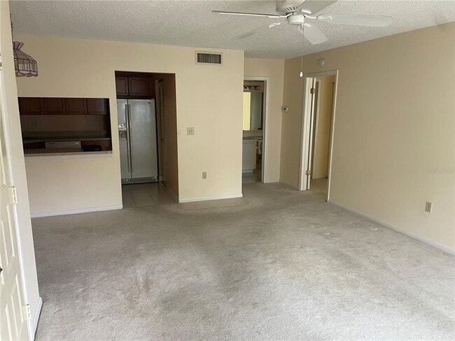 Building Photo - 2642 Pine Ridge Way S