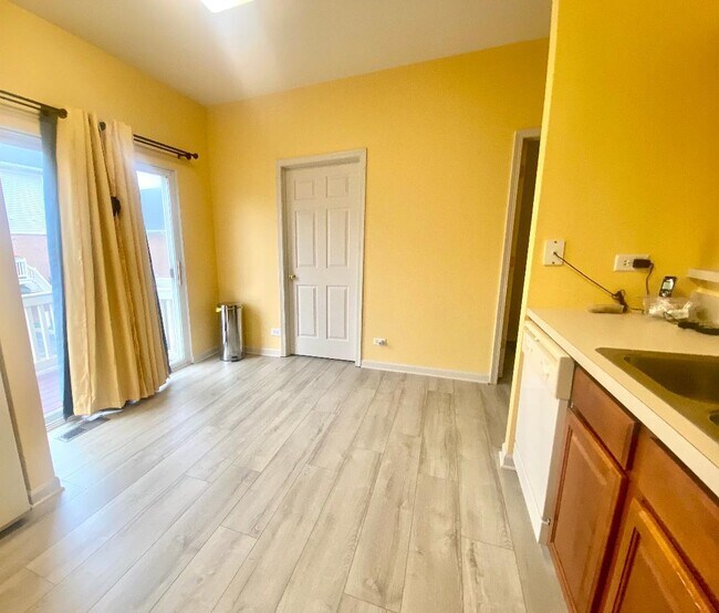Foto del edificio - 2144 W Concord Ln