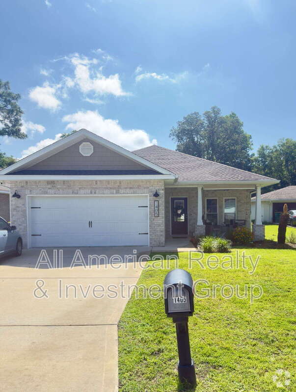 Building Photo - 1405 Hickory St