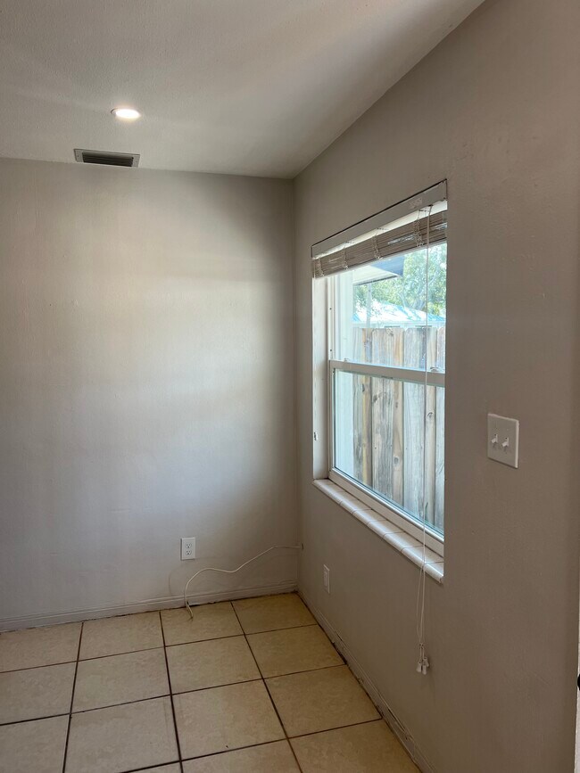 Foto del edificio - 7101 Dartmouth Ave N