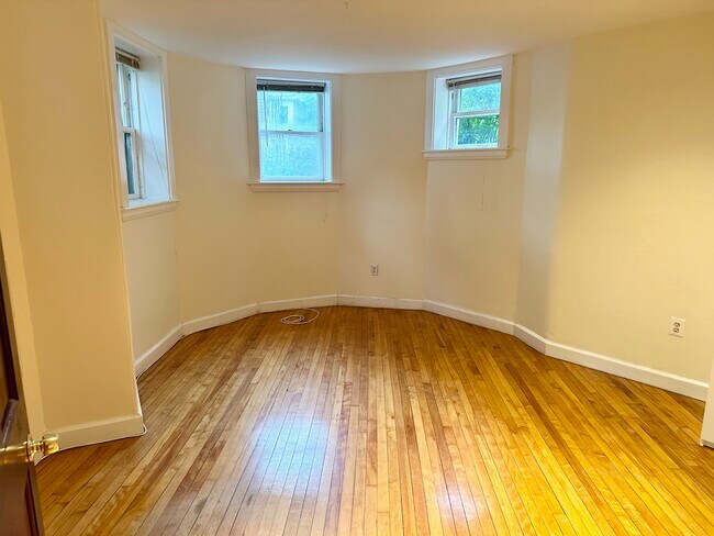 Bed room 1 - 10 Dana Street